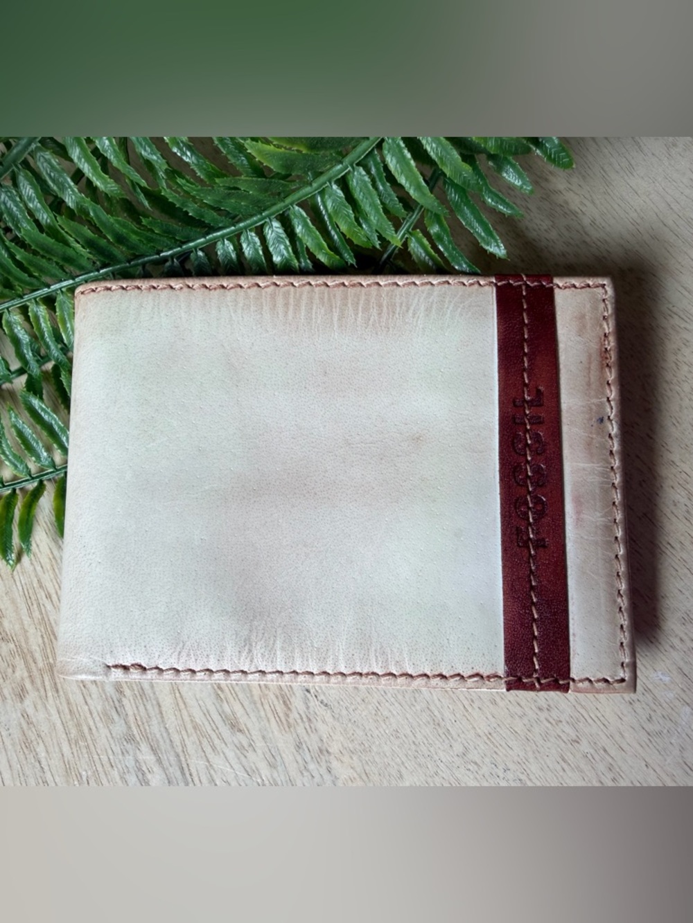 FOSSIL Men's Leather Wallet - Cream with Brown Accent Never Used